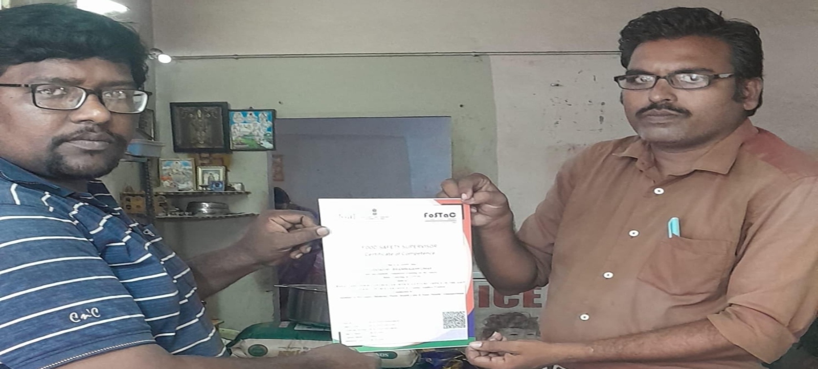 Certificate Handover in Shop